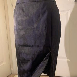 Animal Print Jacquard fabric. Sexy Front zip slit. Navy Blue - Bebe Size 4